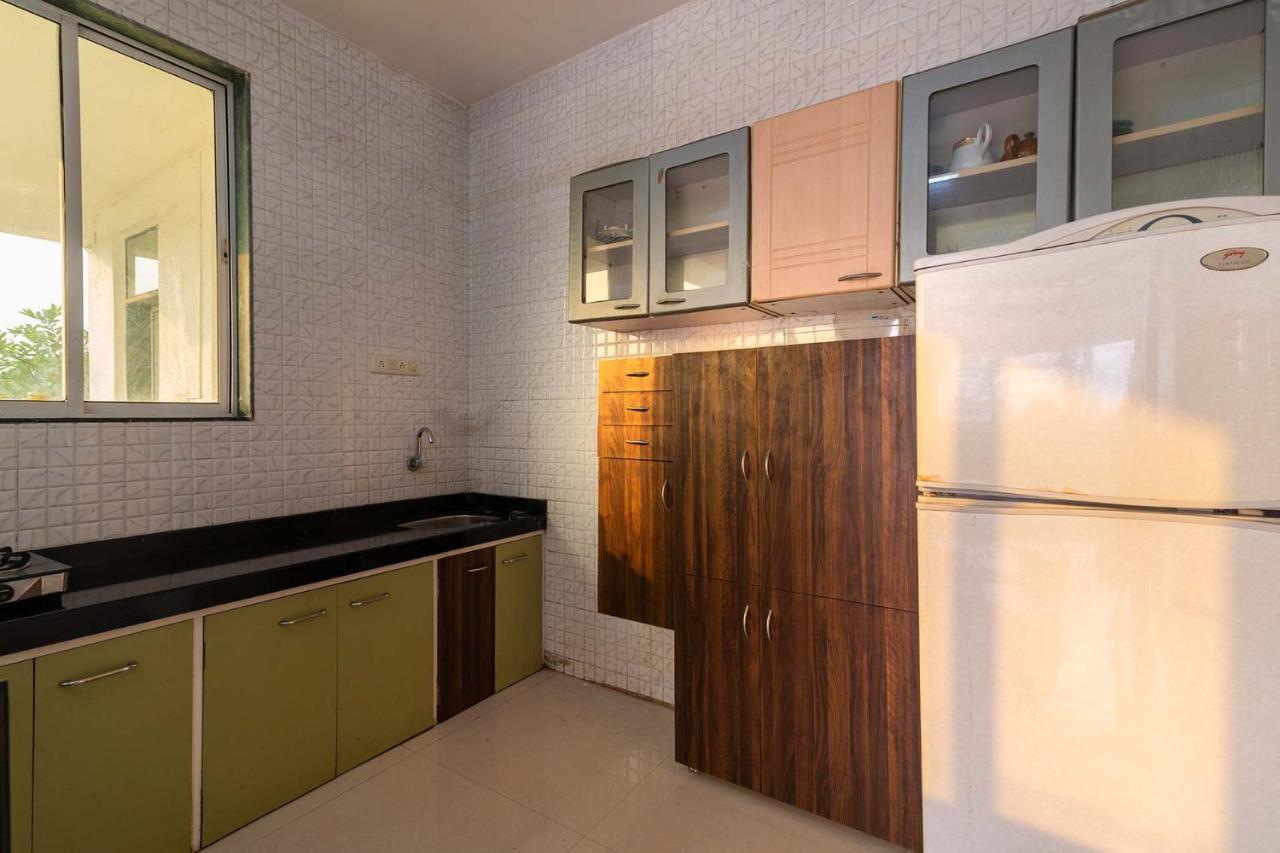 Aqua & Sage By Stayvista - Riverside Villa With Pool & Terrace 카르자트 외부 사진